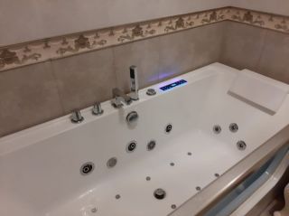 Гидромассажная ванна Frank F103 пристенная 1800х800х600